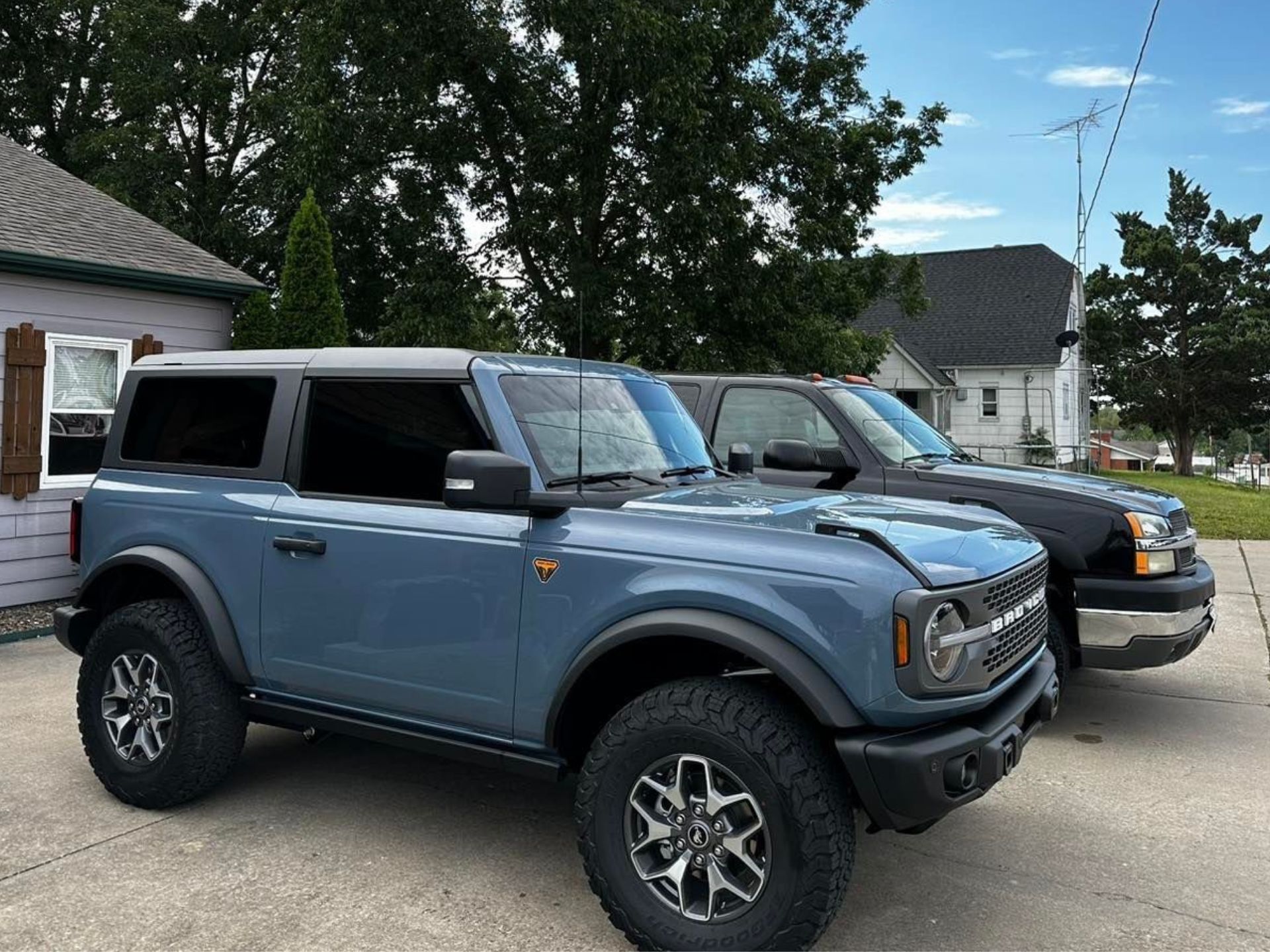 Ceramic Tint vs. Regular Tint Cloud 9 Tint Studio and Auto Spa in Perryville MO 1